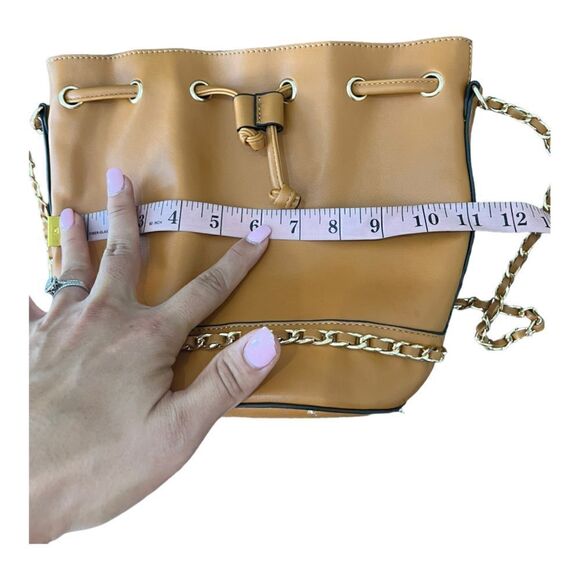 CAMEL BROWN Bucket Bag - Picture 12 of 16